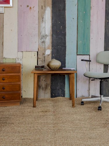 Francine, la table d'appoint en bois N°691