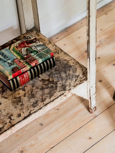 Francine, la table d'appoint en fer N°119