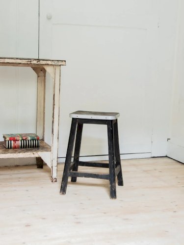 Francine, la table d'appoint en fer N°119