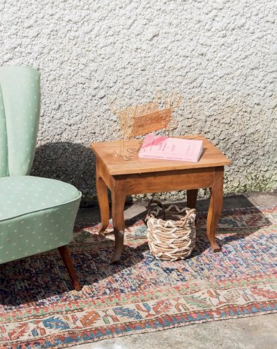 Francine, la table d'appoint en noyer N°339