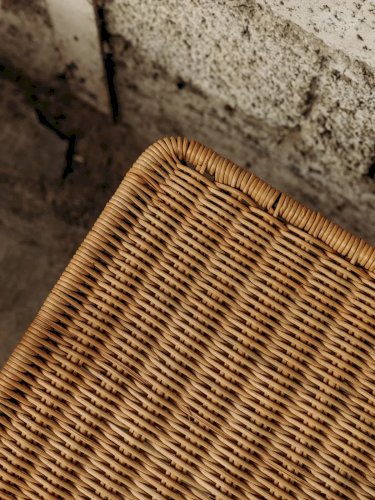 Francine, la table d'appoint en osier N°418