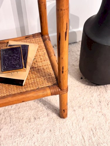 Francine, la table d'appoint en rotin N°427