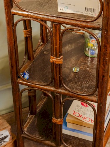 Francine, la table d'appoint en rotin N°592