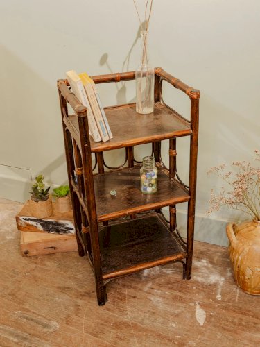 Francine, la table d'appoint en rotin N°592