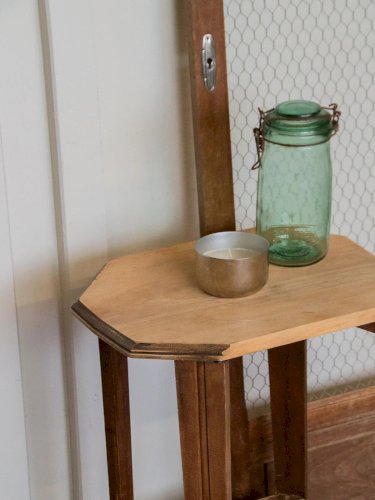 Francine, la table d'appoint N°194