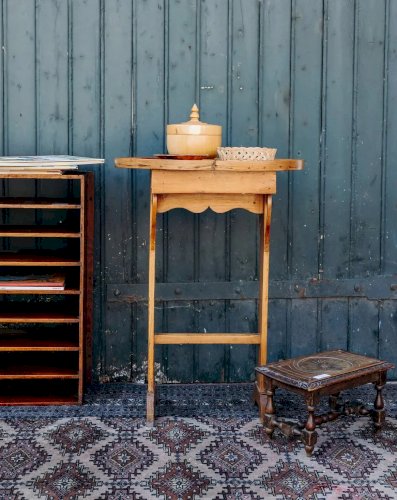 Francine, la table d'appoint ovale N°382