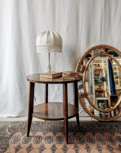 Francine, the round wooden side table No. 531