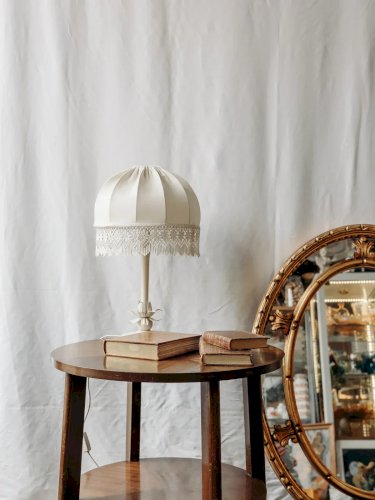 Francine, la table d'appoint ronde en bois N°531