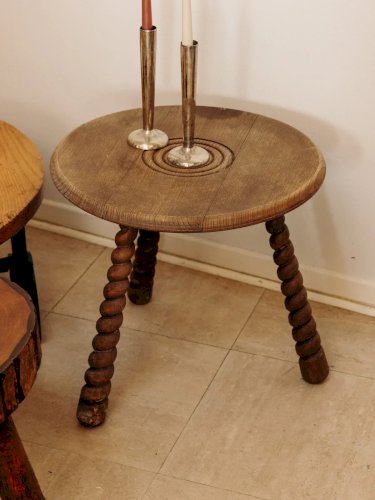Francine, la table d'appoint tripode N°482