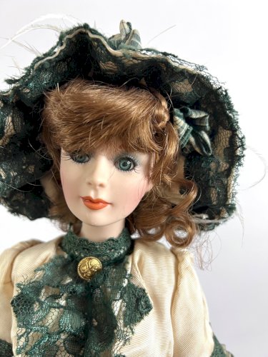 Franklin Mint Laureen County Londonderry Doll Ann Jackson Porcelain