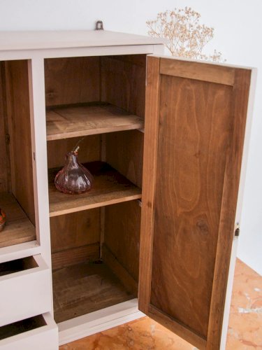 Gaëlle, l'armoire à pharmacie N°136