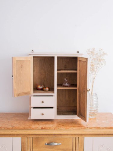 Gaëlle, l'armoire à pharmacie N°136