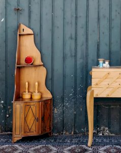 Gaëlle, l'étagère d'angle en bois N°99