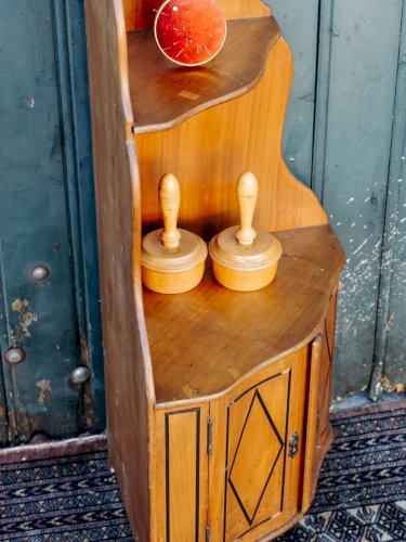 Gaëlle, l'étagère d'angle en bois N°99