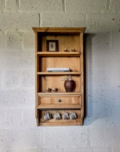 Gaëlle, the wooden wall shelf No. 128