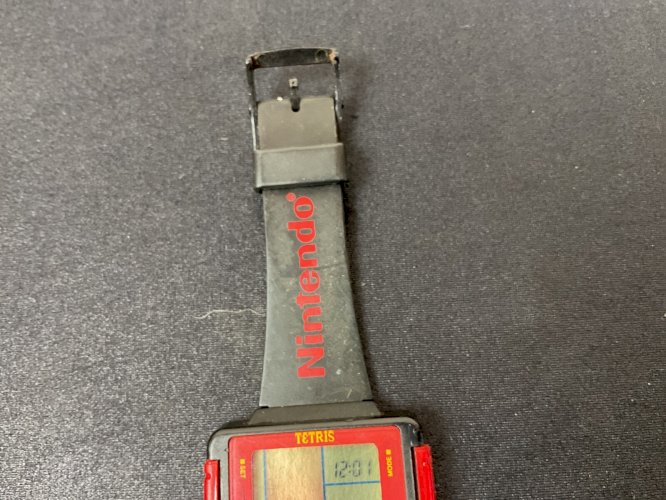 Game Watch Nintendo montre TETRIS