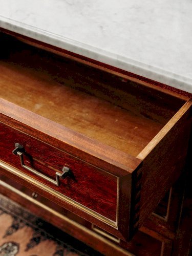 Garance, la commode en bois et marbre N°152