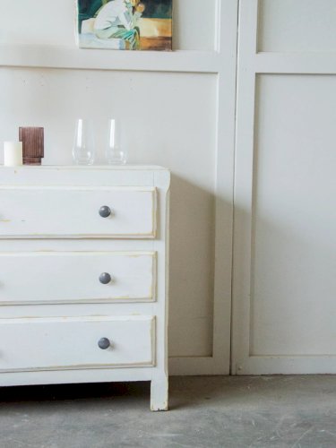 Garance, la commode en bois patinée N°179