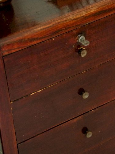 Garance, la petite commode en bois N°120