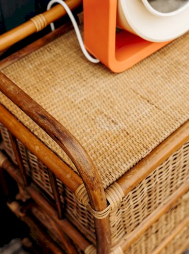Garance, la petite commode en rotin N°133