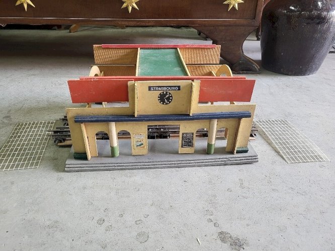 GARE DE STRASBOURG TRAIN HORNBY