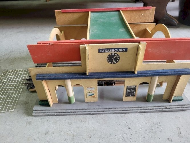 GARE DE STRASBOURG TRAIN HORNBY