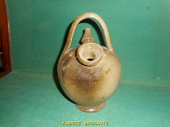GARGOULETTE ANCIENNE EN TERRE VERNISSEE