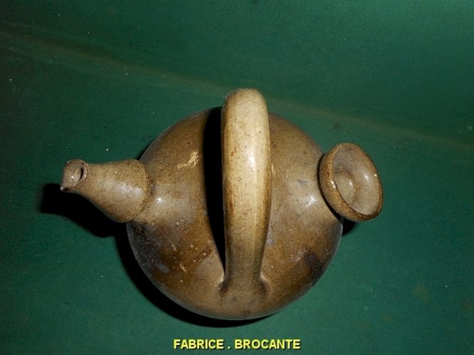 GARGOULETTE ANCIENNE EN TERRE VERNISSEE