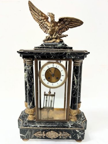 Garniture de cheminée de style Empire en marbre vert de mer XIX siècle