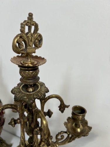 garniture de cheminée en faïence polychrome à décor de paysage . XX siècle .