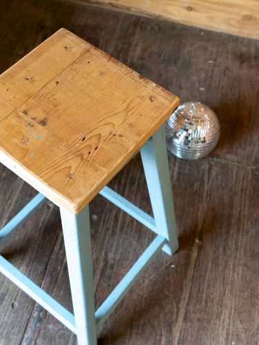 Gaston, le tabouret de bar bleu N°12