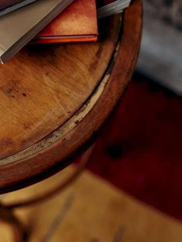 Gaston, le tabouret de bar en bois N°10