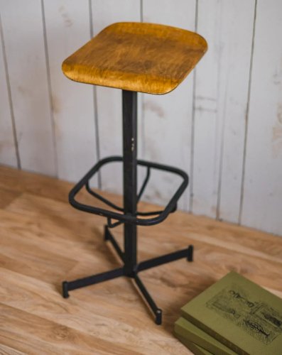 Gaston, le tabouret de bar en métal N°123