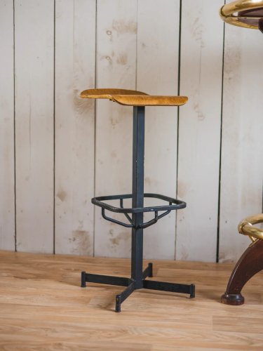 Gaston, le tabouret de bar en métal N°123