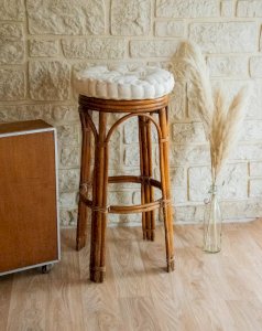 Gaston, le tabouret de bar en rotin N°116