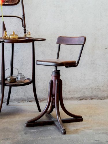 Gaston, le tabouret de bar N°97