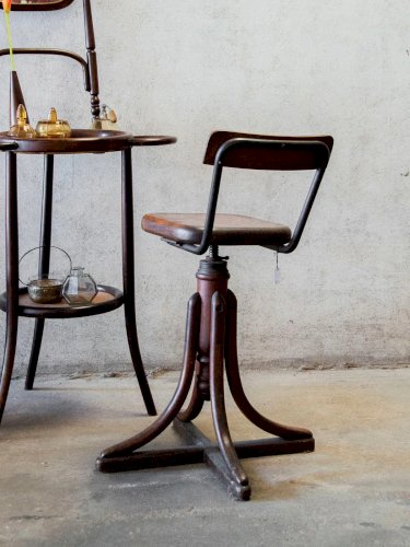 Gaston, le tabouret de bar N°97