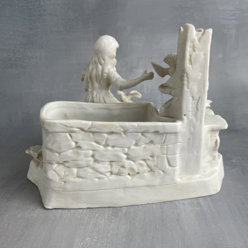 GEOBEL WG Statuette figurine porcelaine biscuit Jeune fille aux oiseaux