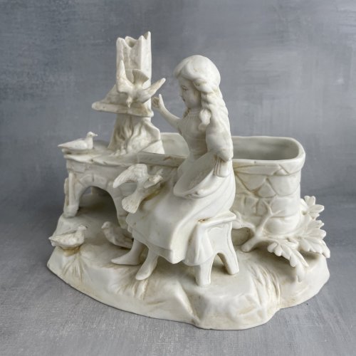 GEOBEL WG Statuette figurine porcelaine biscuit Jeune fille aux oiseaux
