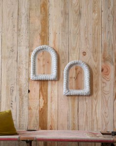 Georges, the pair of rattan mirrors No. 902