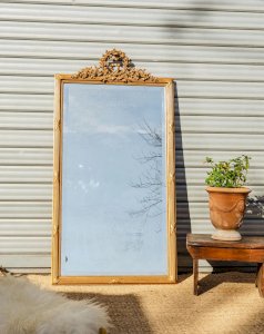 Georges, the large beveled mirror No. 825