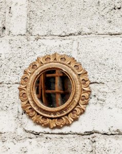 Georges, the golden mirror No. 495