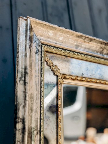 Georges, le miroir effet marbre N°611