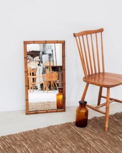 George, the wooden mirror No. 664