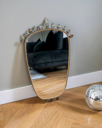 Georges, le miroir en métal N°650