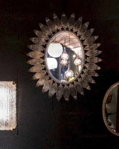 Georges, le miroir en métal N°660