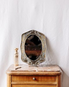 Georges, le petit miroir en laiton N°980
