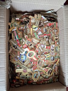 Gigantic collection of 10,000 cigar bands mainly from Belgium 1945-1978.