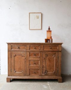 Gilbert, the solid oak sideboard model N°684