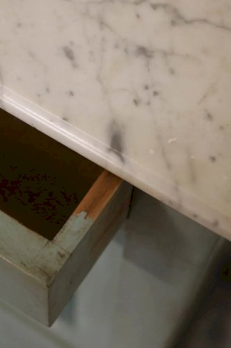 Gilbert, le buffet en bois et marbre N°615